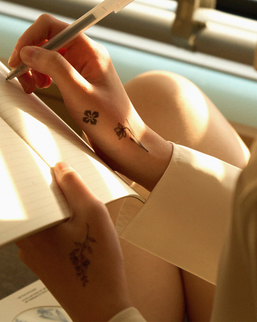 NIUNAI - Temporary Tattoo Sticker